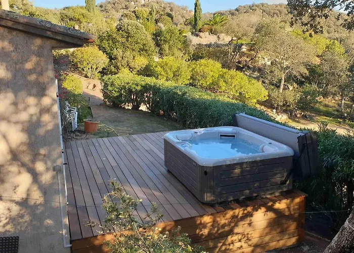 Liccia Di Furu 公寓式酒店 4*